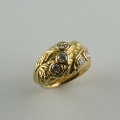 Acanthus leaves and Diamond Ring